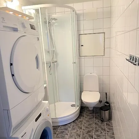 Cozy Near The Center Apartment *